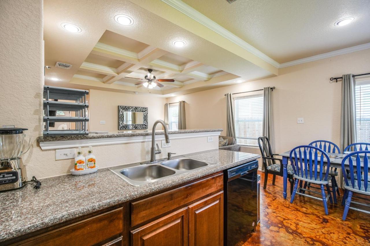 San Antonio Townhome About 2 Mi To Aquarium! Extérieur photo